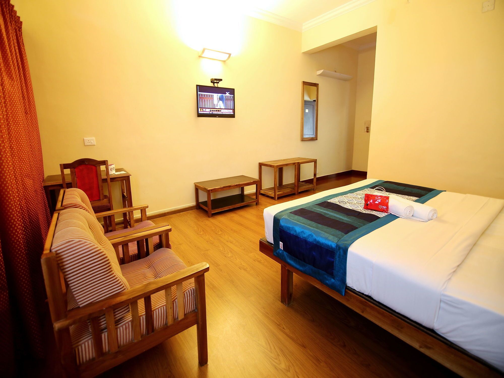 Oyo 2887 Hotel Sn International Kumily Экстерьер фото